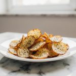 Chipsy z Air Fryer – chrupiące i smakowite przekąski.