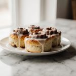 Cynamonki z Air Fryer to pyszne i aromatyczne wypieki.