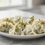 Pyszne pierogi ruskie z Air Fryer, idealne do odgrzewania i zapiekania.